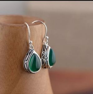 🆕Sterling Silver with Green Stone.